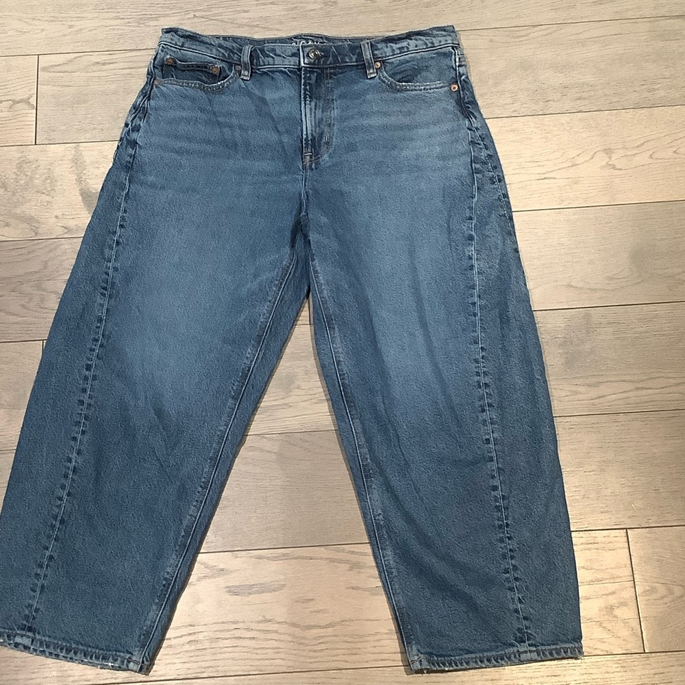 American Eagle Outfitters Relaxed Fit Blue Jeans